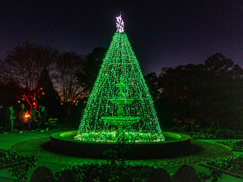 2023 Holiday Wonders at The Garden