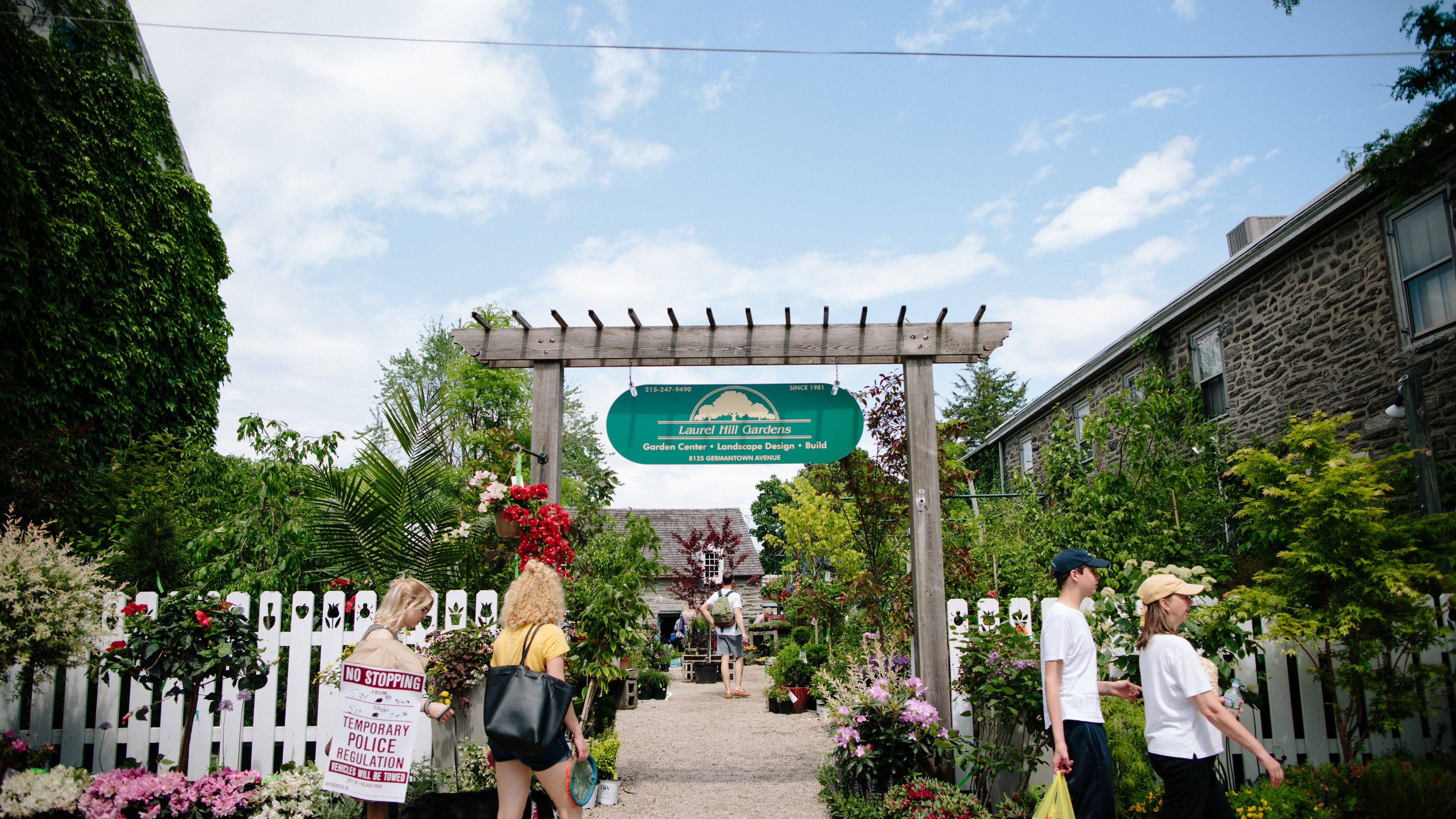 KYW To-Do List: Center City roller rink, Chestnut Hill garden fair, and more things to do this weekend