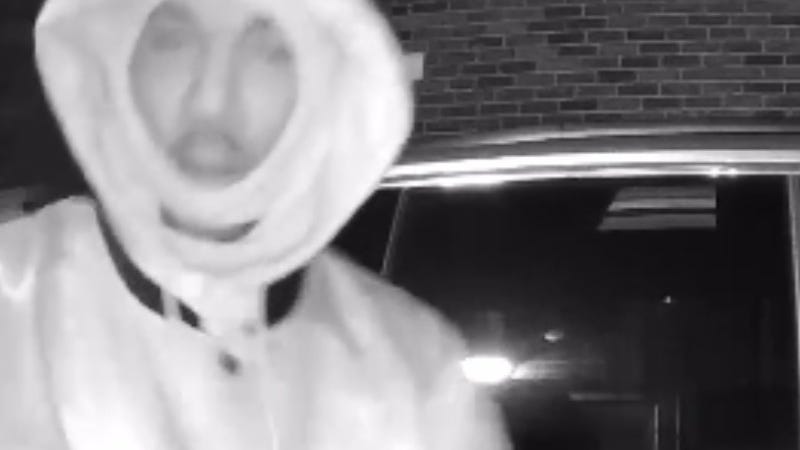 Detroit police: 2 suspects held man at gunpoint as he returned home, got away with several valuables