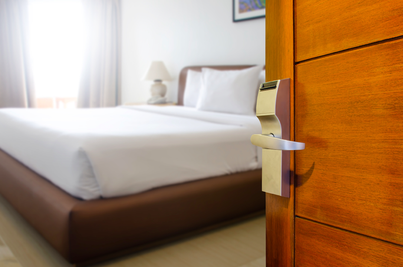 Former hotel workers sue Swissotel Chicago, accuse it of violating ‘Right to Return to Work’ ordinance