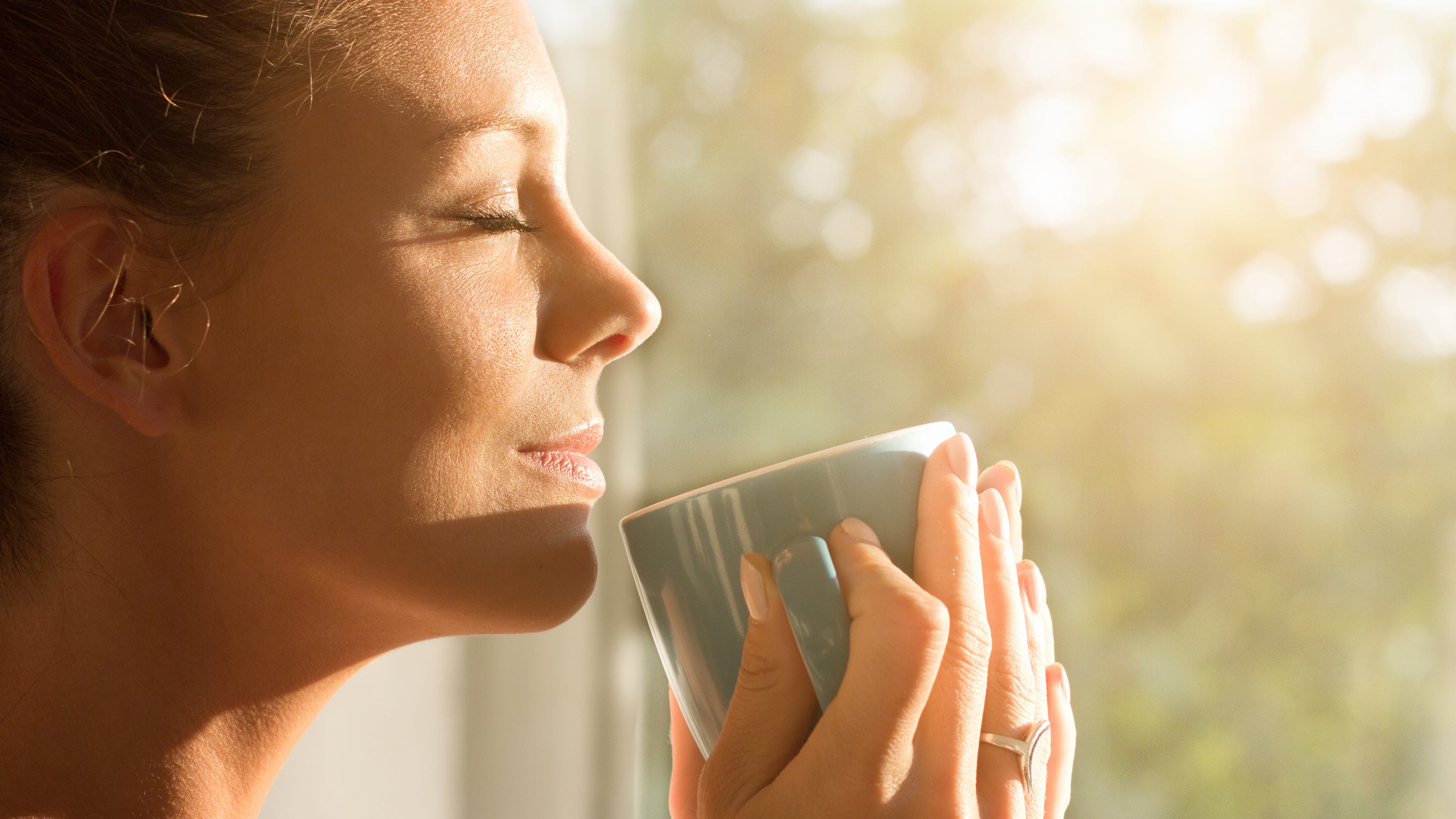 How to Support Your Immune System with Springtime Herbs and Teas | Bee Well