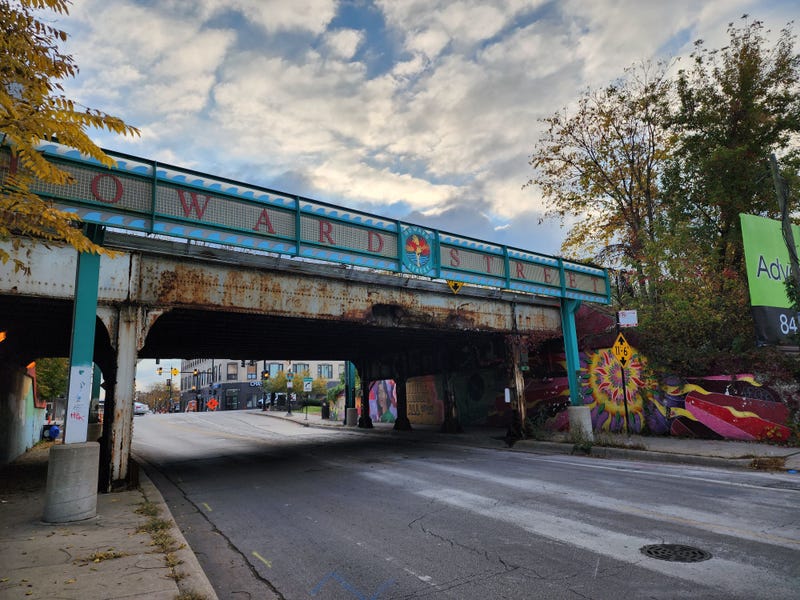 Howard L stop exterior