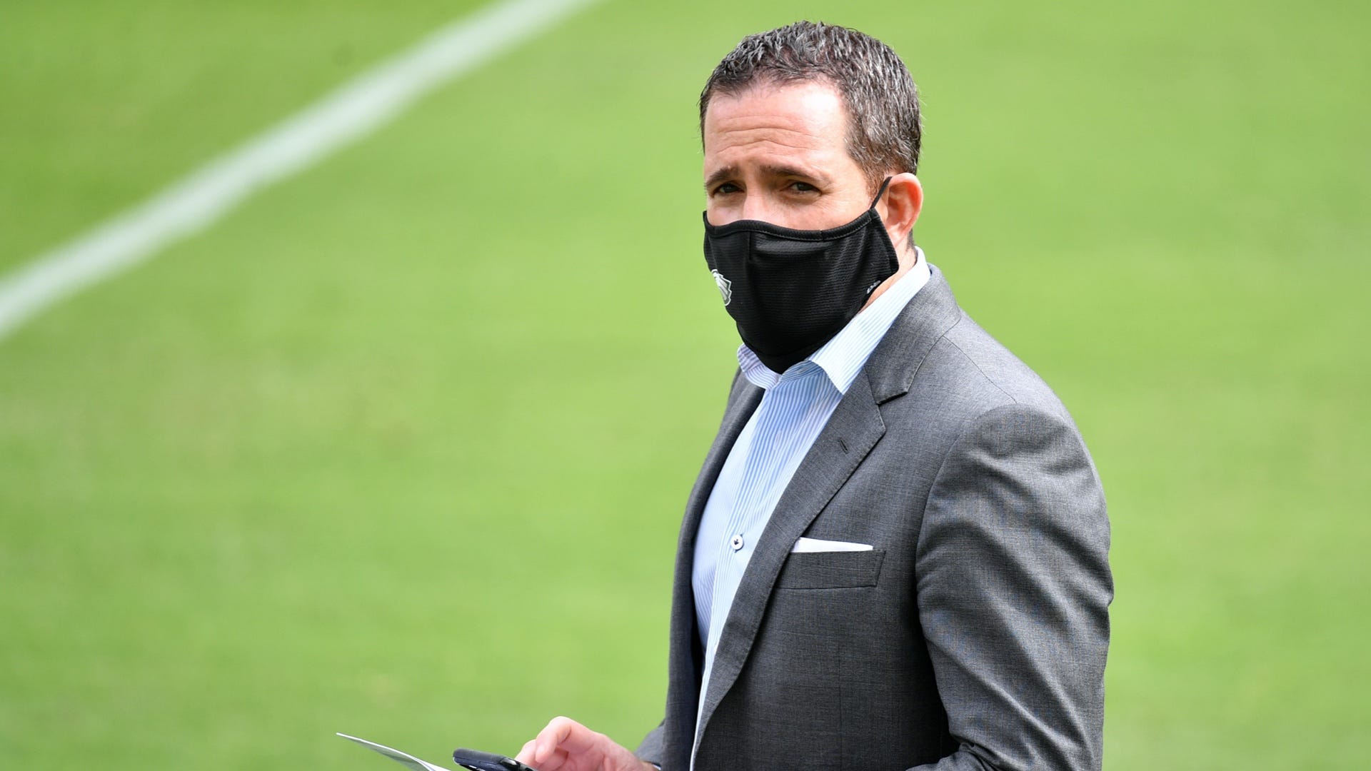 Eagles hold responsibility for Carson Wentz's struggles