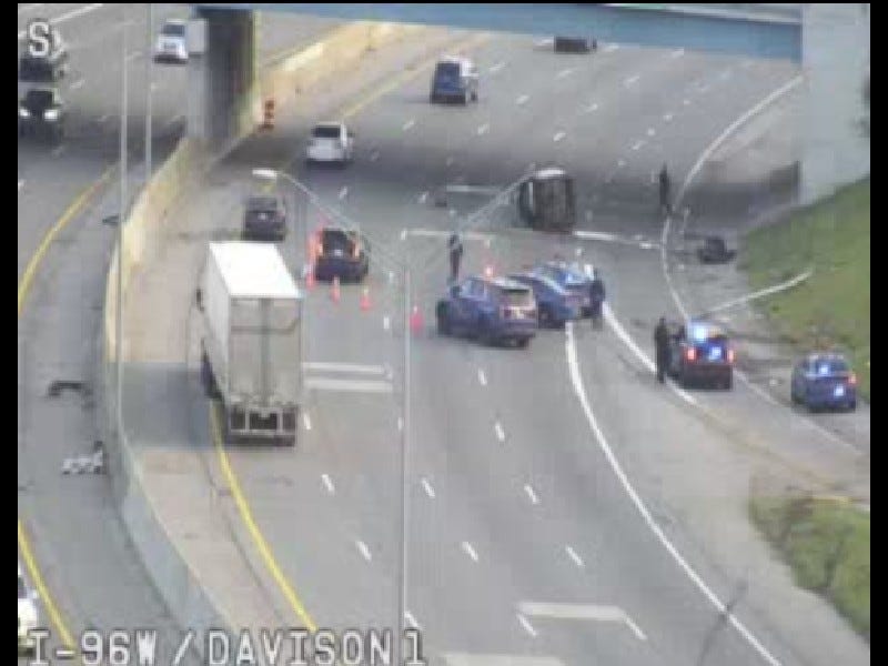 Rollover crash closes I-96 in Detroit