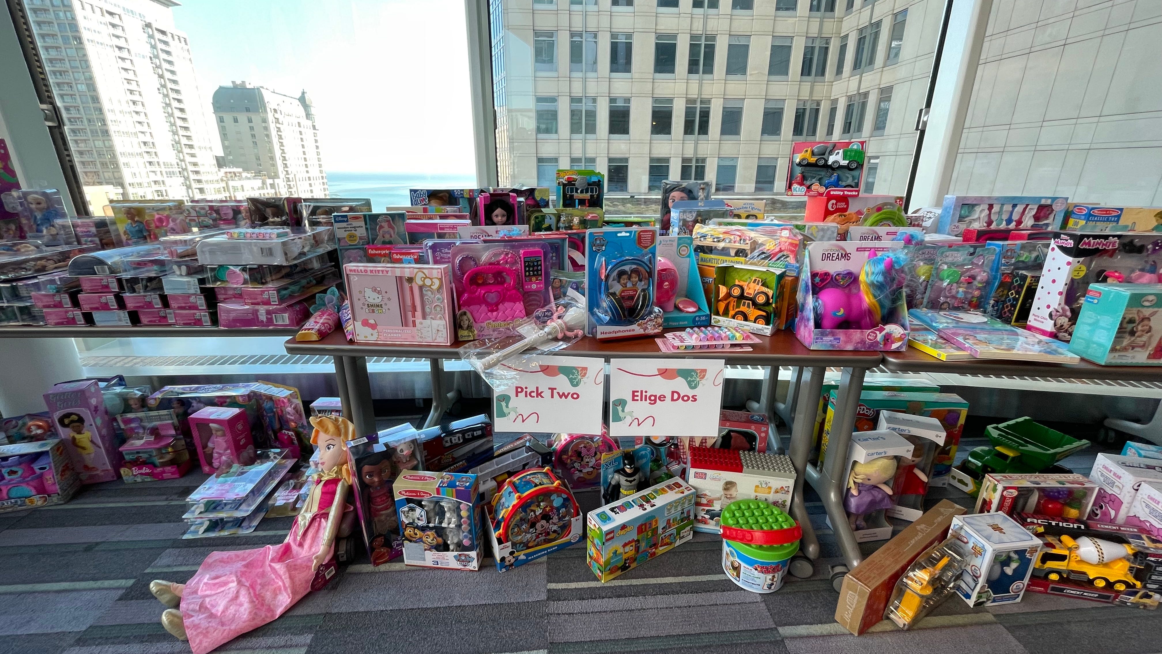 Annual Winter Wonderland gift shop returns to Lurie Children's Hospital: 'It's overwhelming'