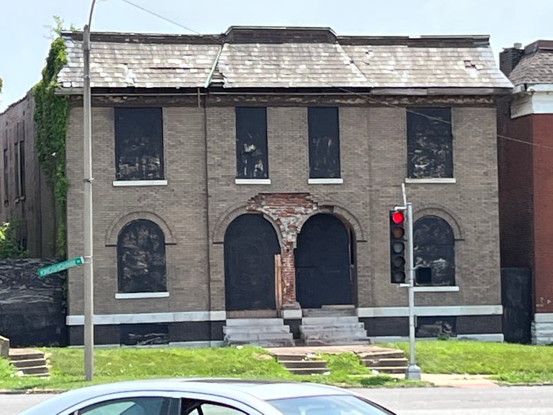 Home at Kingshighway and Oakland.
