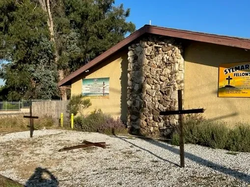 three crosses outside sylmar church