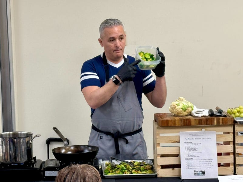 Meals on Wheels Chicago cooking demonstration