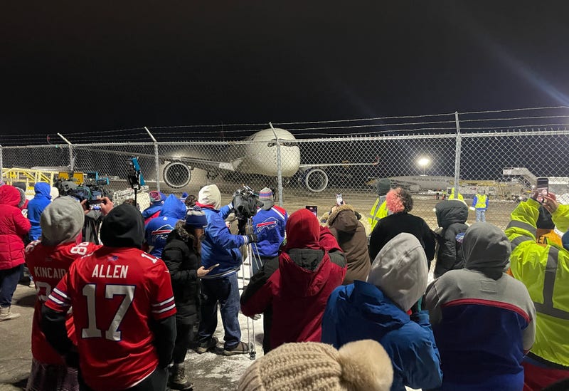 Bills fans at the airport