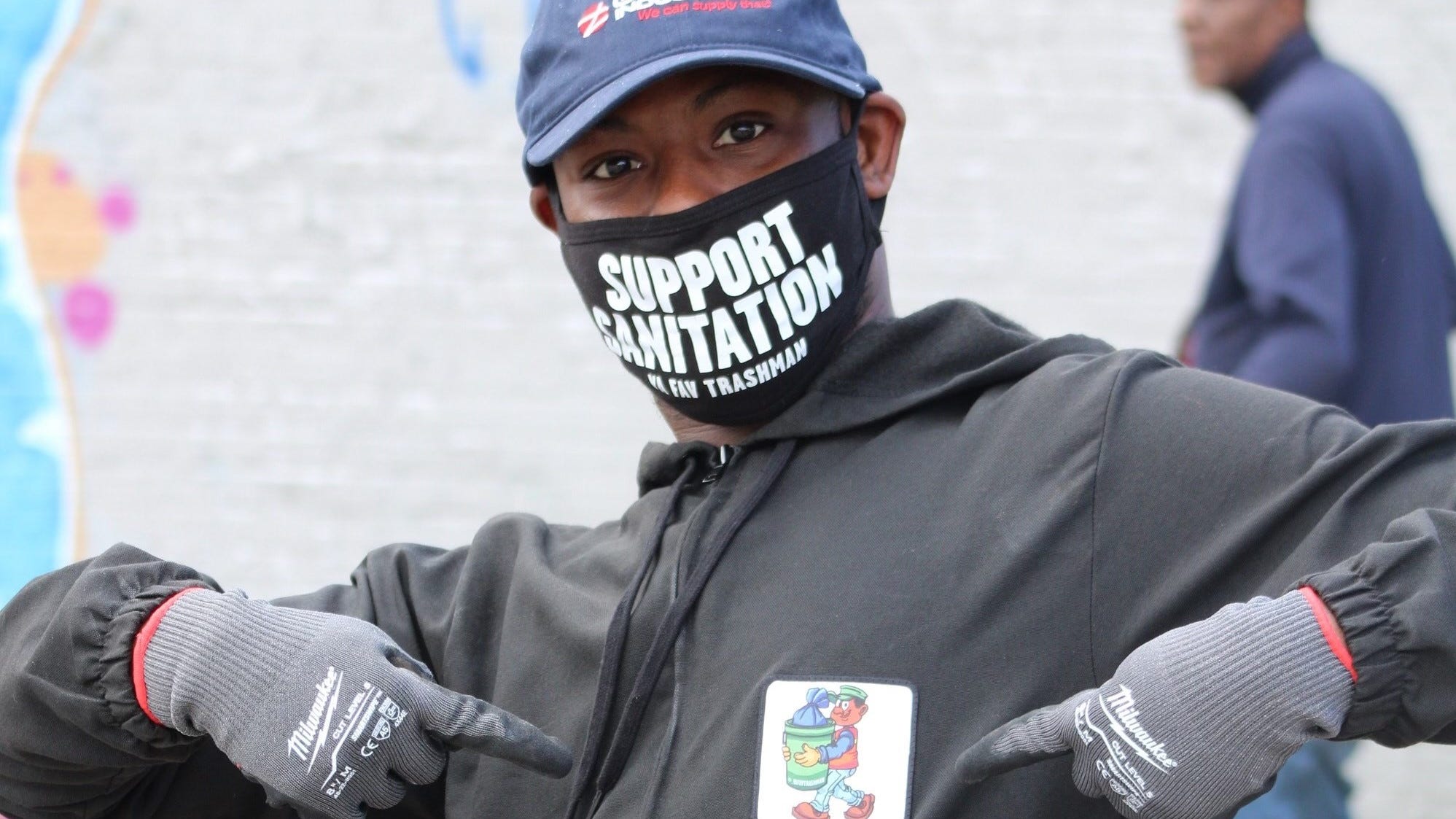 'Ya Fav Trashman,' Philly social media influencer, offers to help city pick up garbage