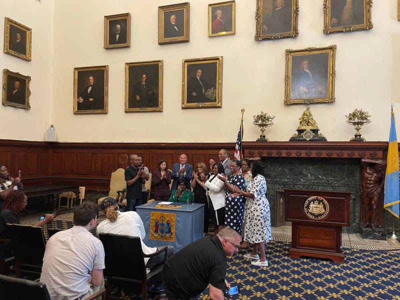 Philadelphia city officials celebrated the new cable franchise agreement with Verizon Monday.