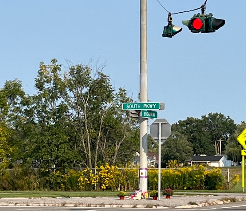 Intersection of Beaver Island Parkway and Broadway