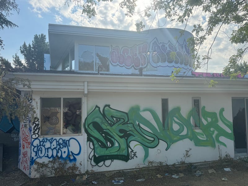 Multimillion-dollar Hollywood Hills mansion taken over by squatters; locals demand city action