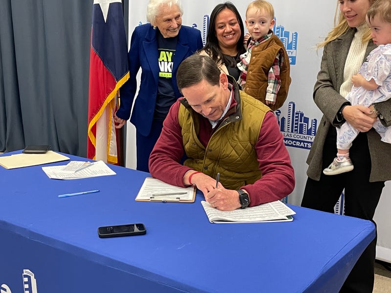 Dallas County Judge Clay Lewis Jenkins files paperwork for re-election