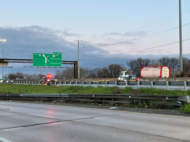 I-95 in Delaware County closed for investigation after man steals, crashes cop car