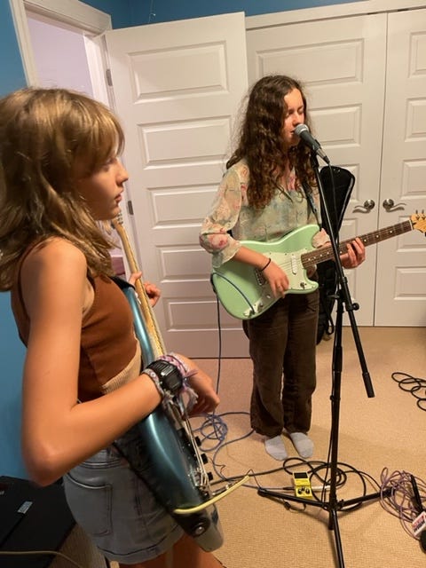 Sophie and Hannah Richter