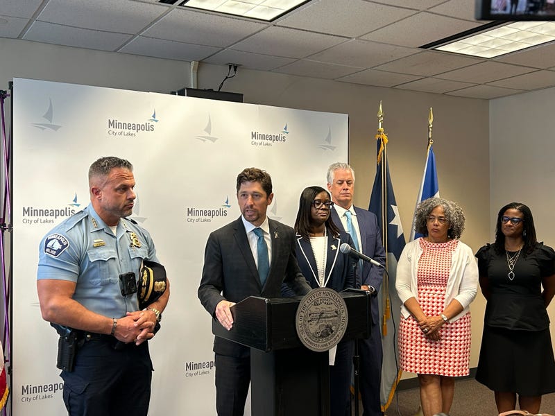 The Minneapolis City Council has voted to pass the contract for the Minneapolis Police Officers union in a 8-4 vote Thursday morning. 