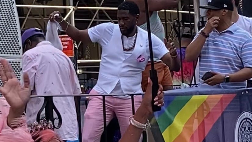 WATCH: Jumaane Williams gets jiggy with it at Pride March, dancing his way down 5th Ave.