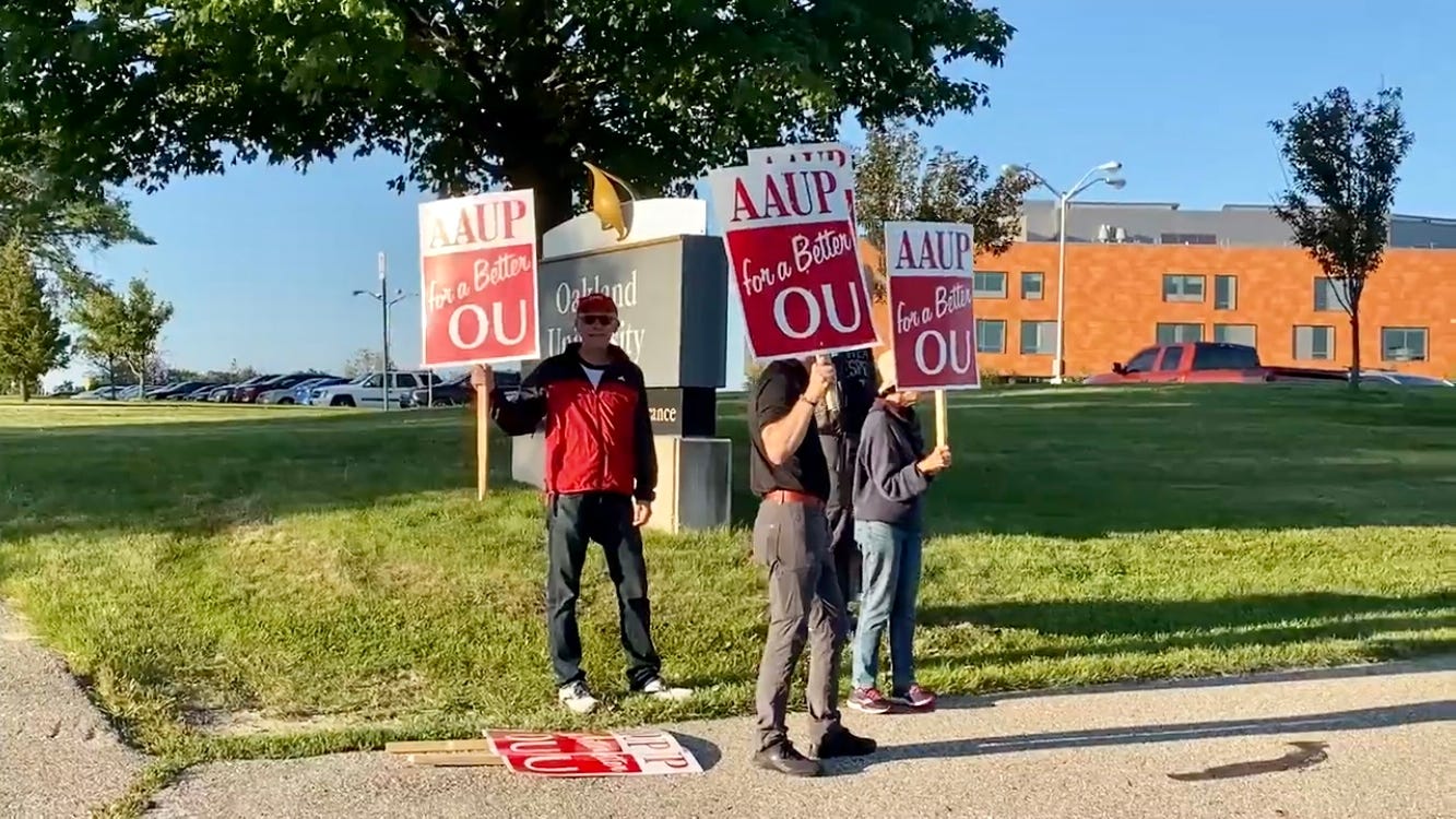 Oakland University professors hit picket line over contract dispute on first day of classes
