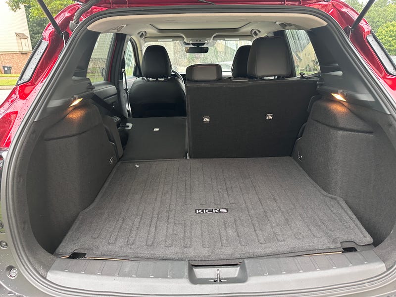 2025 Nissan Kicks