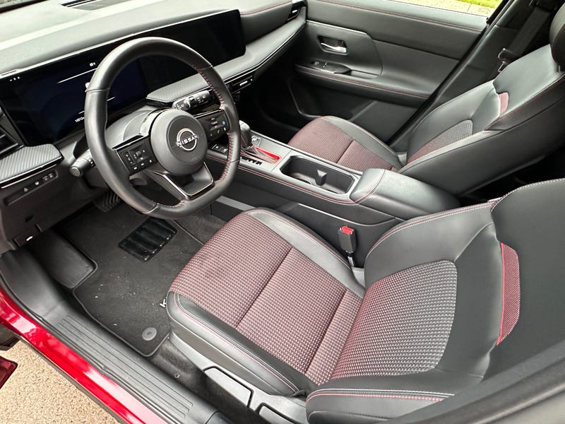 2025 Nissan Kicks