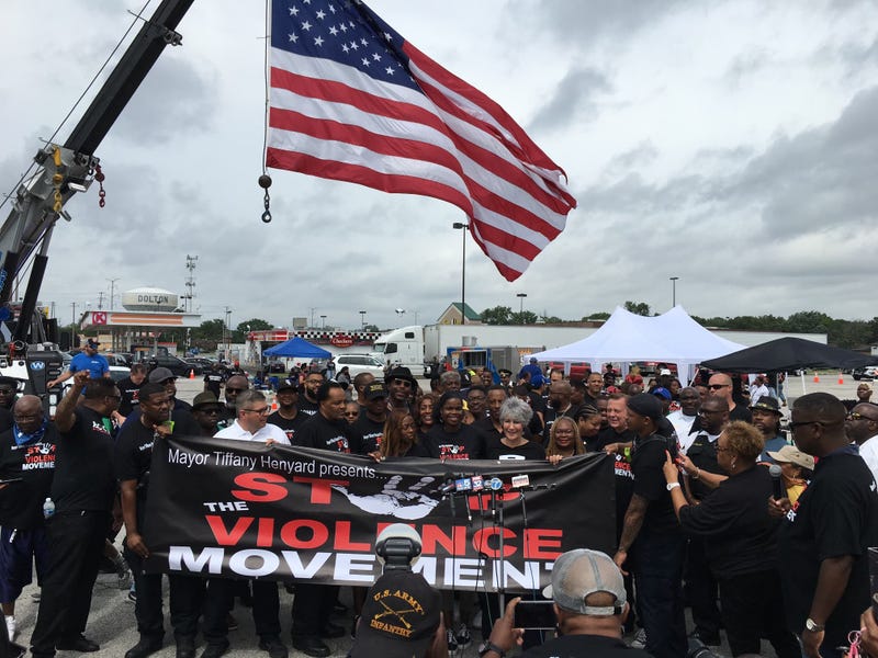 South Suburban elected officials gather for anti-violence march in Dolton