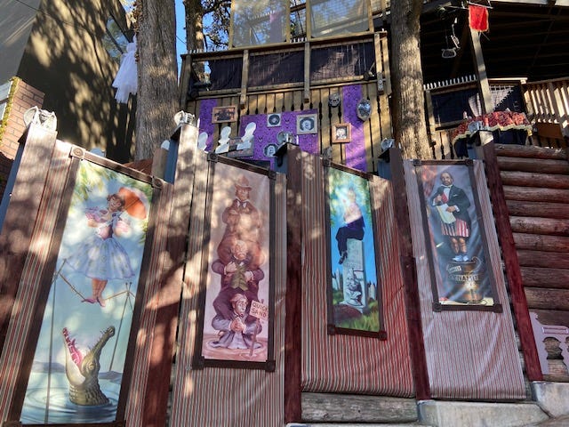 If you know the Disneyland Haunted Mansion, you'll recognize this.