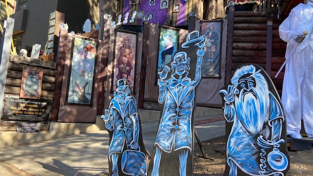 VIDEO: Oakland Hills home transforms into Disney's Haunted Mansion for Halloween