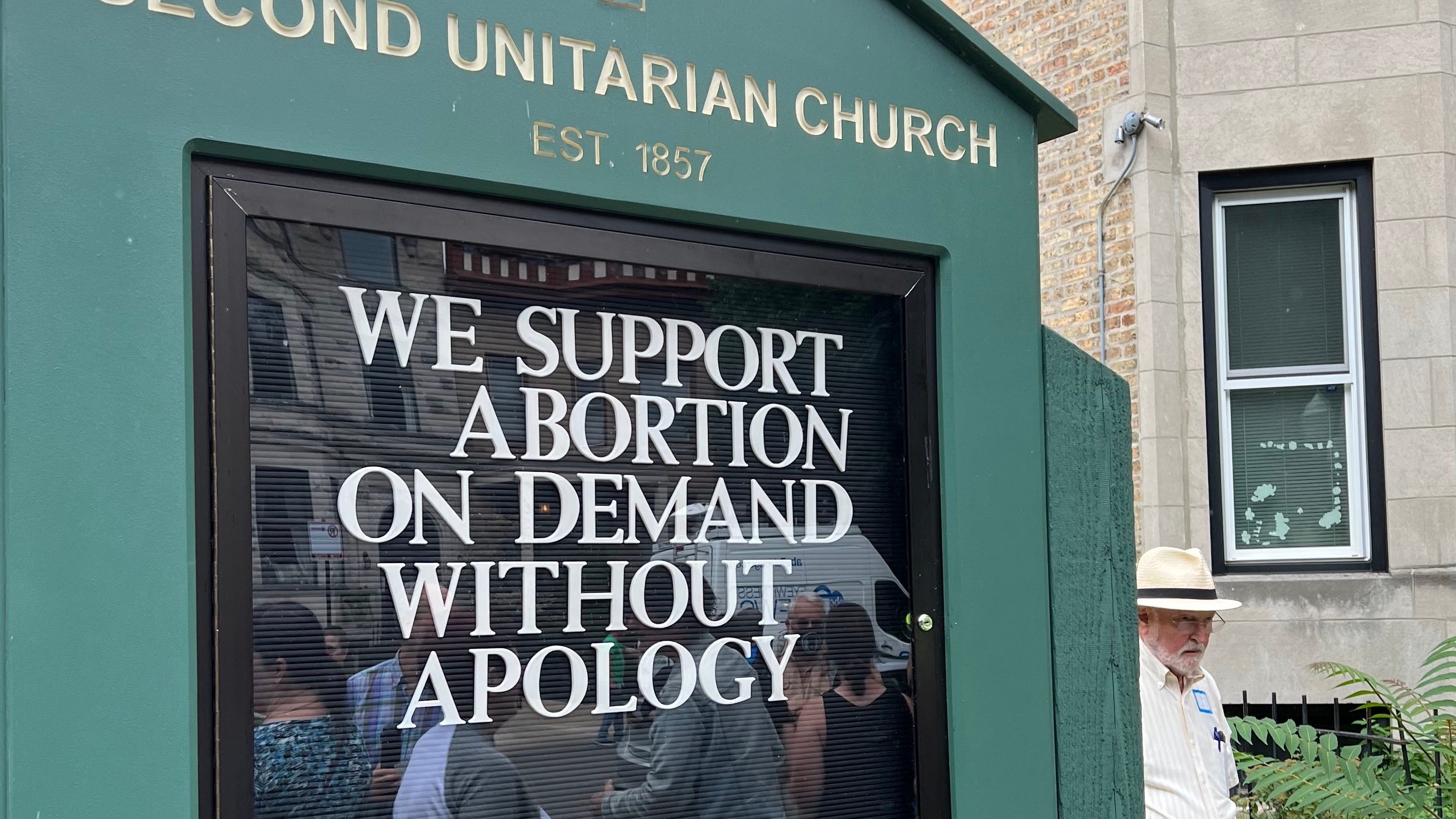 Lakeview church holds pro-abortion rally in wake of anti-abortion vandalism