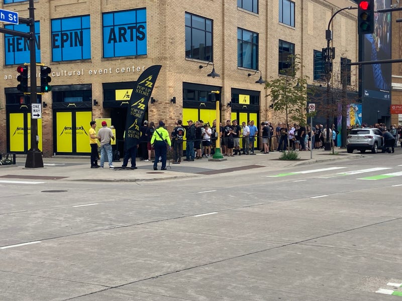 The Metalli-pop-up at 9th and Hennepin saw a line of people just waiting to get into the store. 