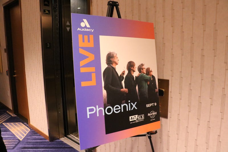 PHOENIX MEET & GREET