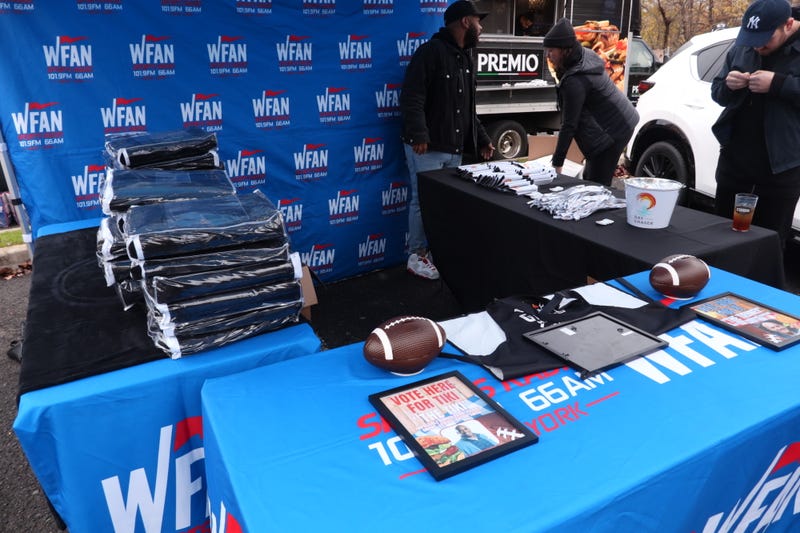 Tiki & Tierney's Tailgate and live Football Sunday broadcast at Redd's