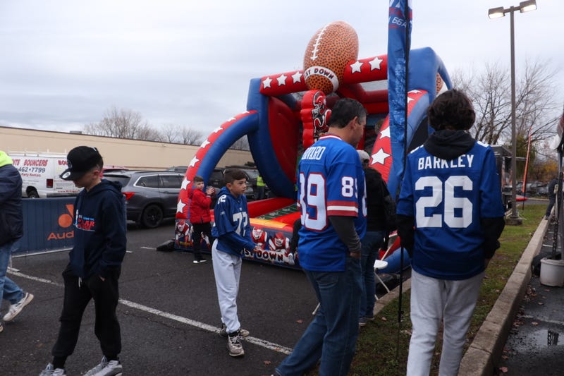 Tiki & Tierney's Tailgate and live Football Sunday broadcast at Redd's