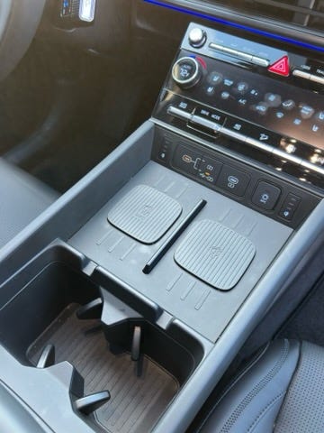 Hyundai Santa Fe Calligraphy Hybrid AWD