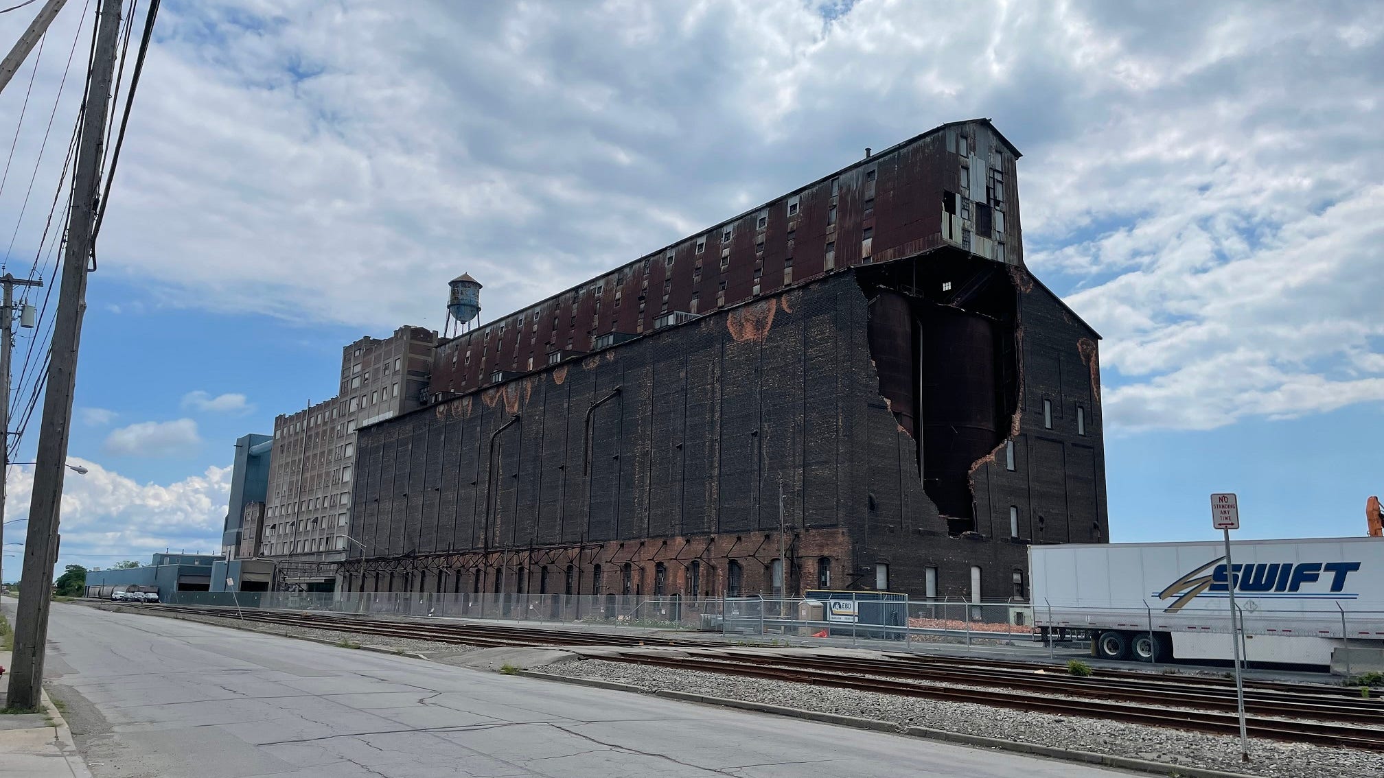 Great Northern grain elevator: Tear it down or restore it?
