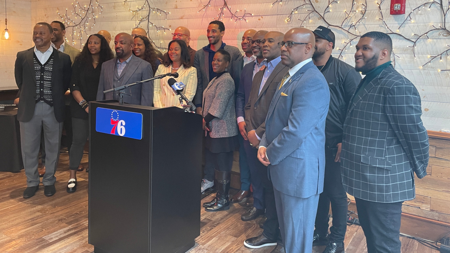 Black business leaders, clergy announce support for 76 Place