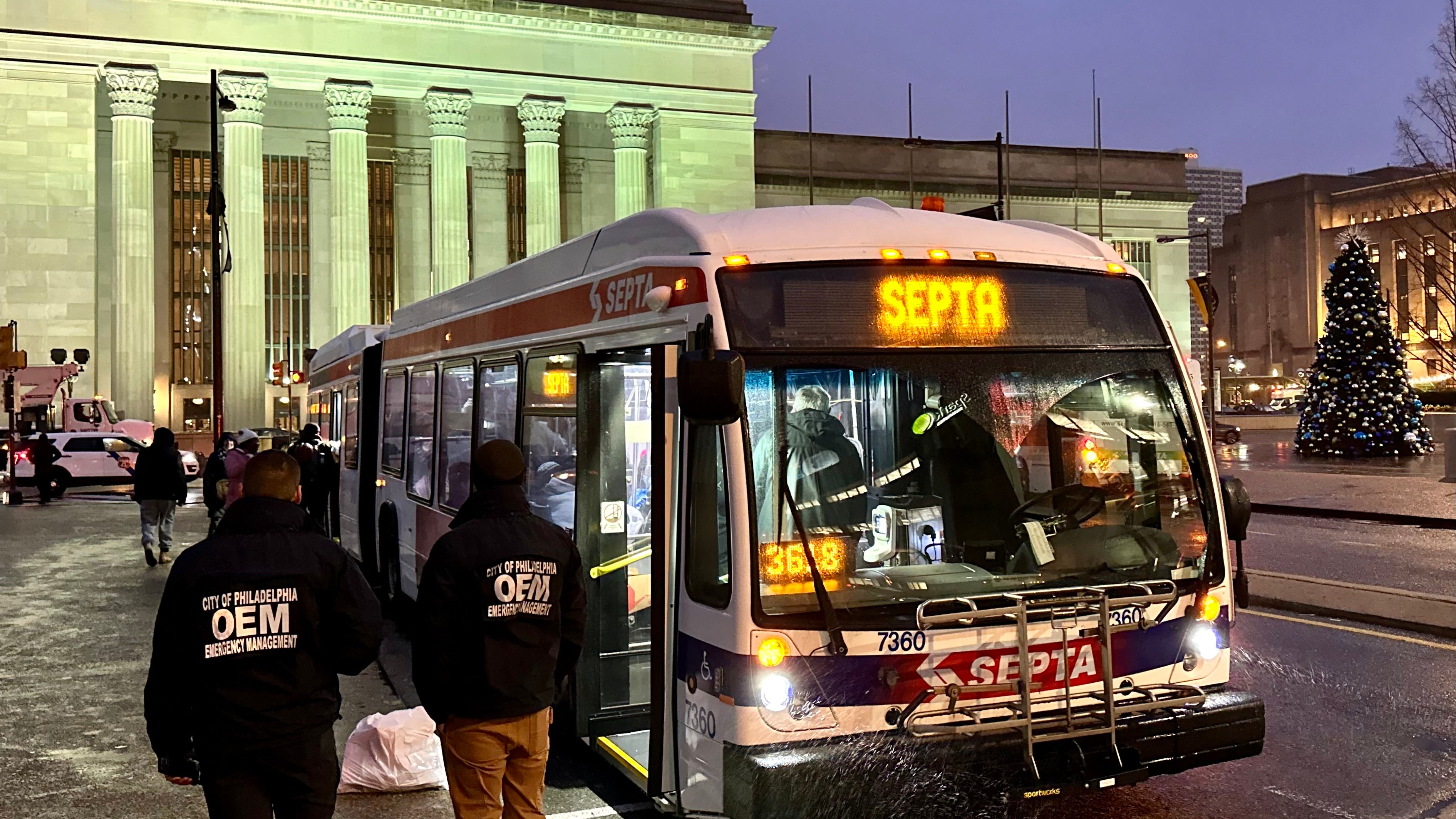 15th bus of migrant individuals arrives in Philadelphia from Texas