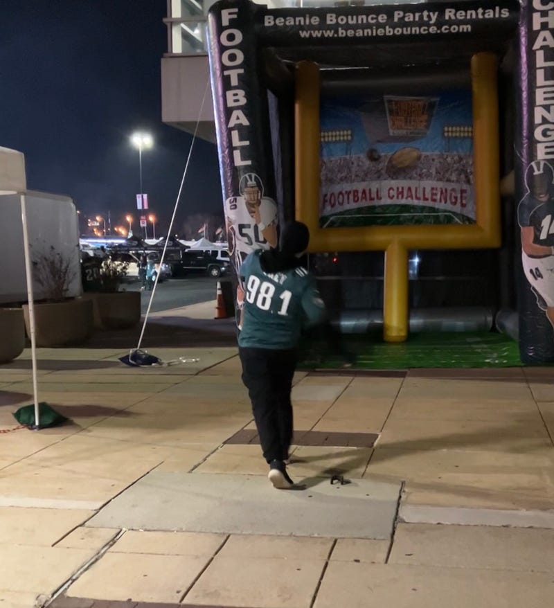 Trey Morgan before Eagles vs. Commanders game