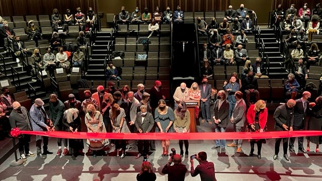 New and improved Steppenwolf Theater a 'love letter to Chicago'
