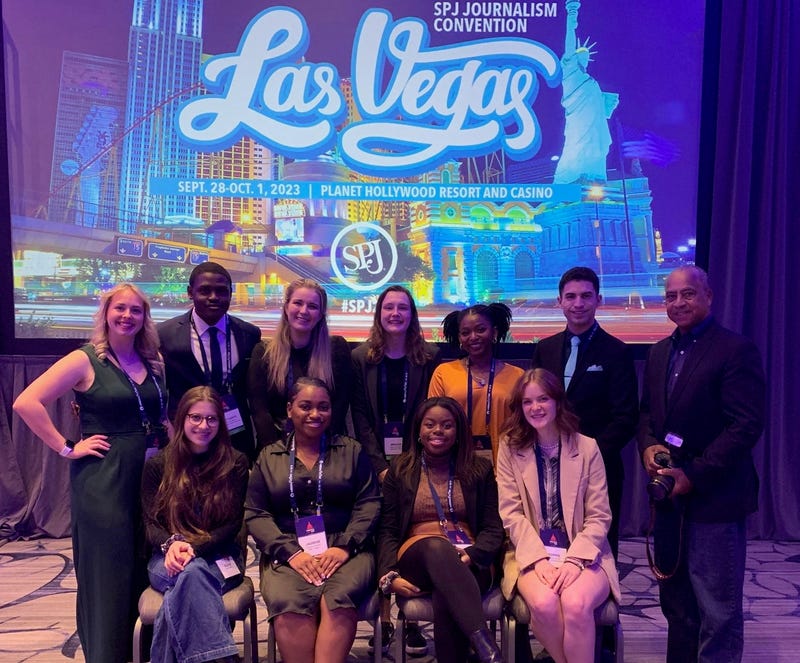 Bob with students from the student newsroom "SPJ News" at the 2022 Society of Professional Journalists Conference in Washington, DC.