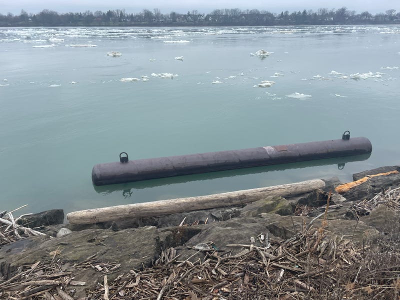 Lake Erie-Niagara River ice boom
