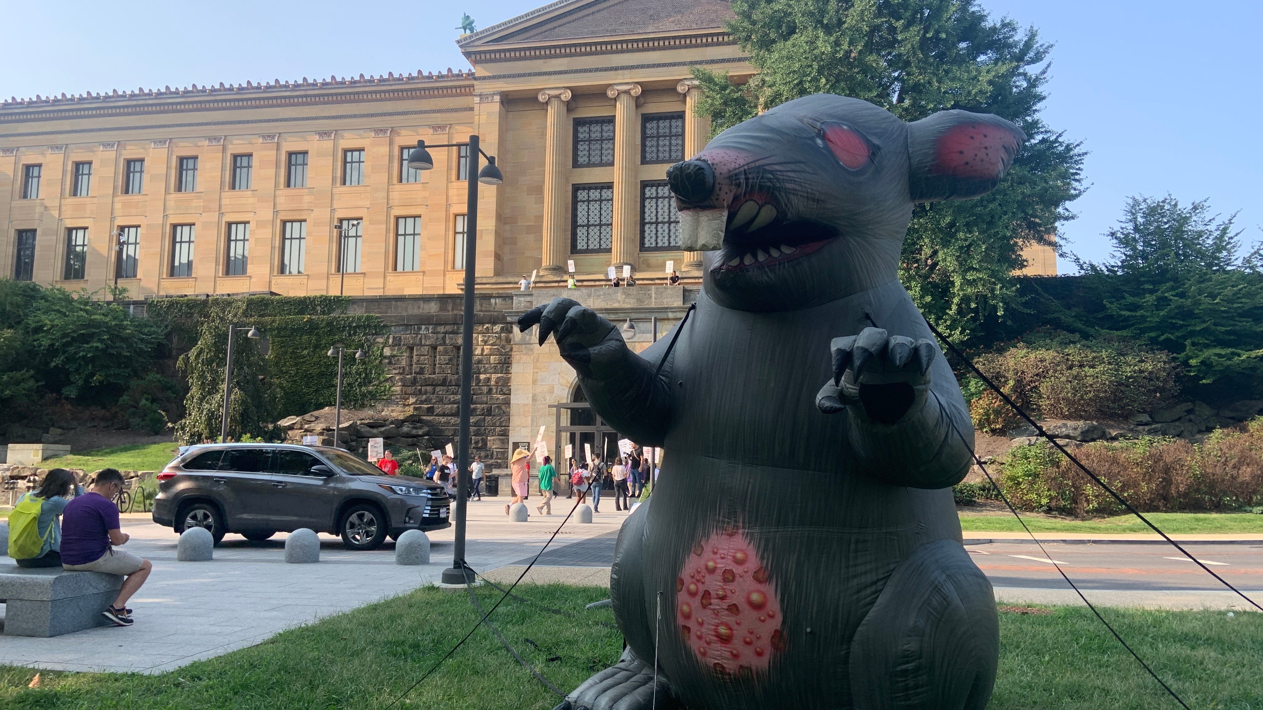Art Museum workers strike for a day to push contract negotiations
