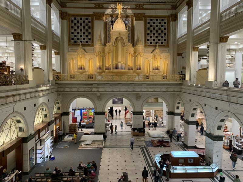 pipe organ in Wanamaker building