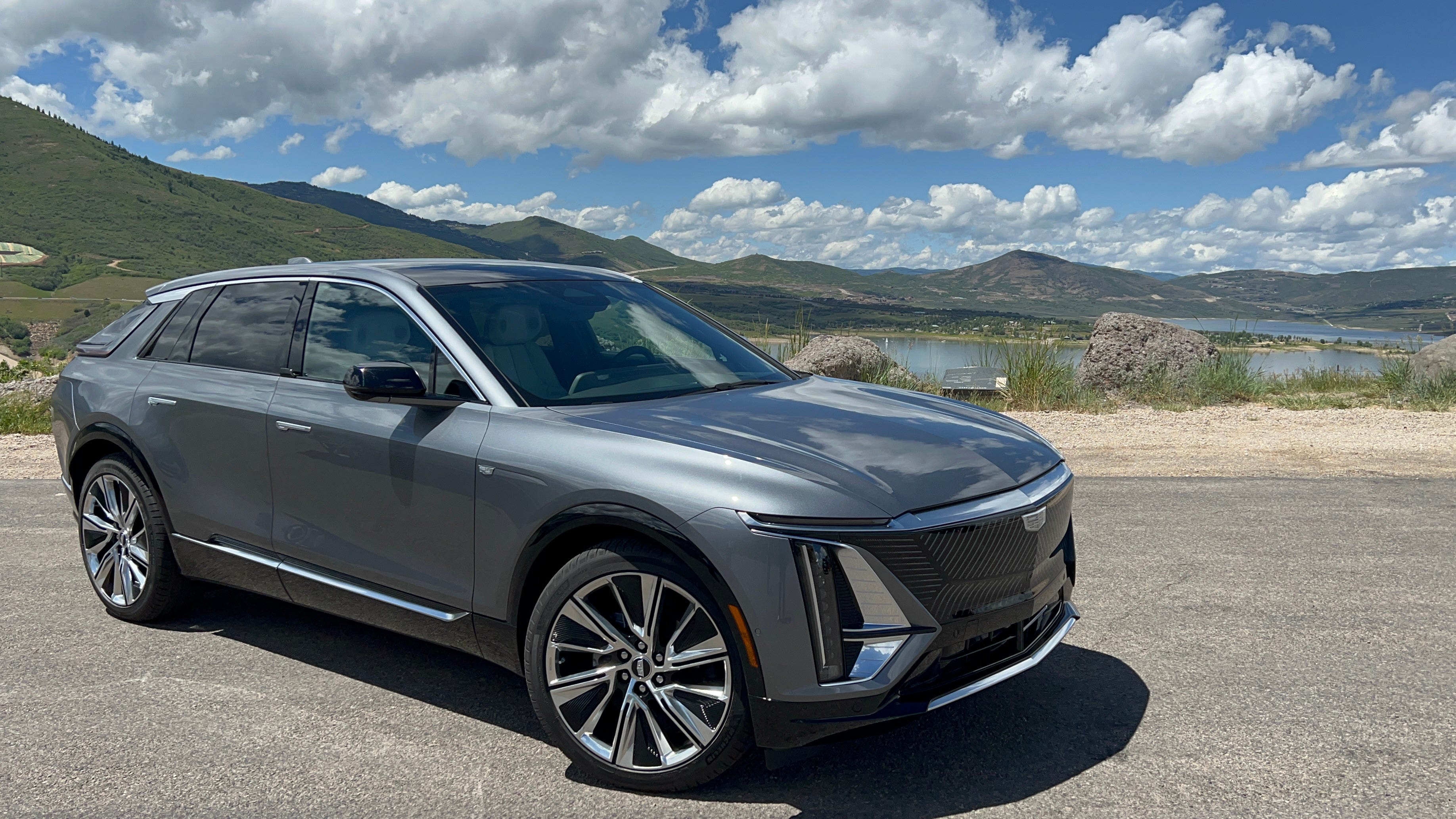Cadillac launches first wave of electric vehicles: "Five stars" [VIDEO]