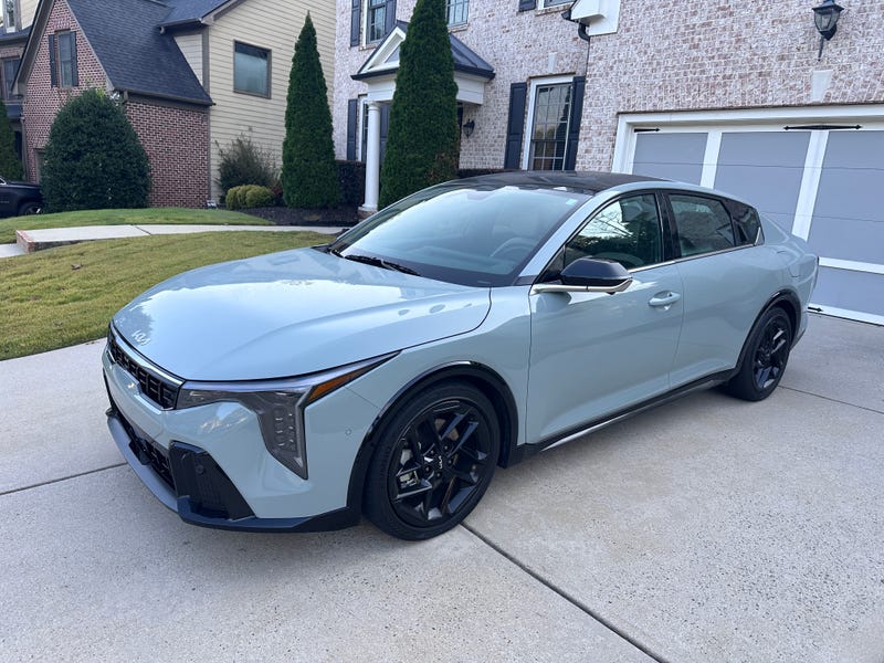 2025 Kia K4 GT-Line