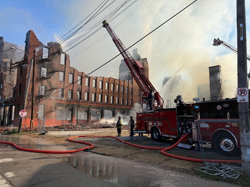 warehouse fire south of downtown st. louis