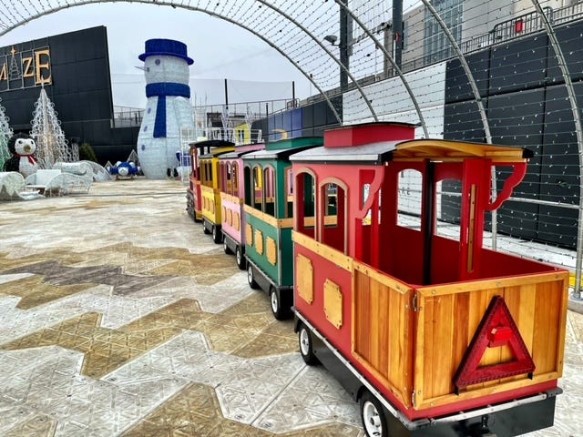 Festive train rides on the “Arctic Express.”