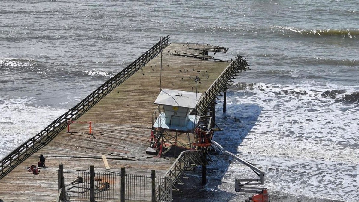 Demolition begins on Santa Cruz County's Seacliff Pier