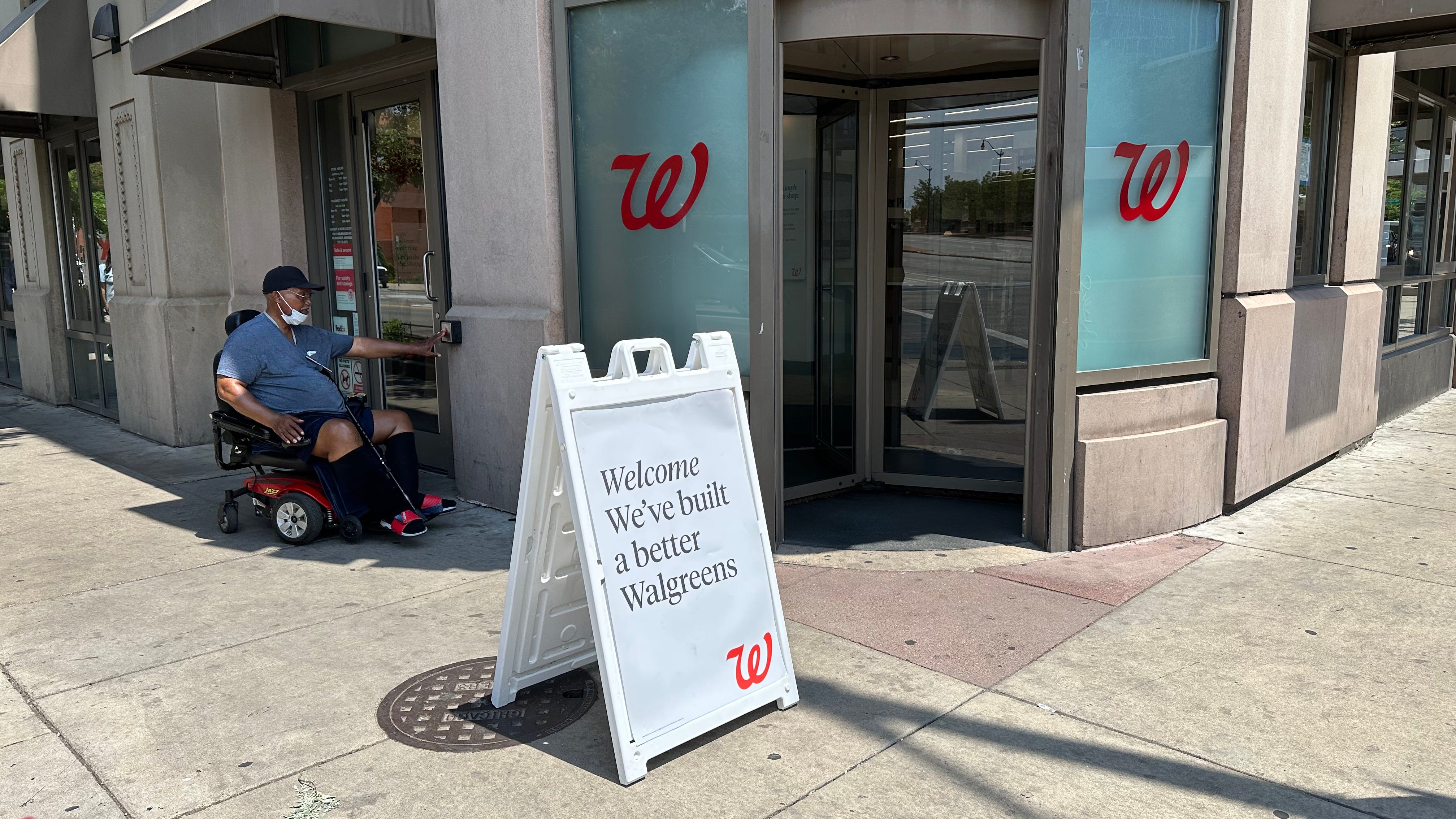 Downtown Walgreens tries out new shopping system after redesign