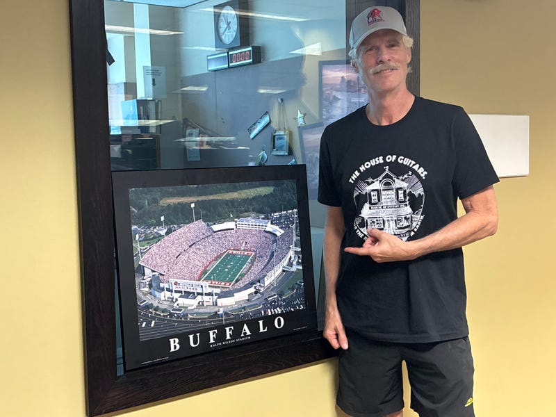 Former Buffalo Bills Safety Jeff Nixon